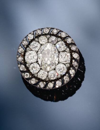 Joya circular con un diamante ovalado de 13,04 quilates que perteneció a Napoleón Bonaparte se subastará el 12 de noviembre
