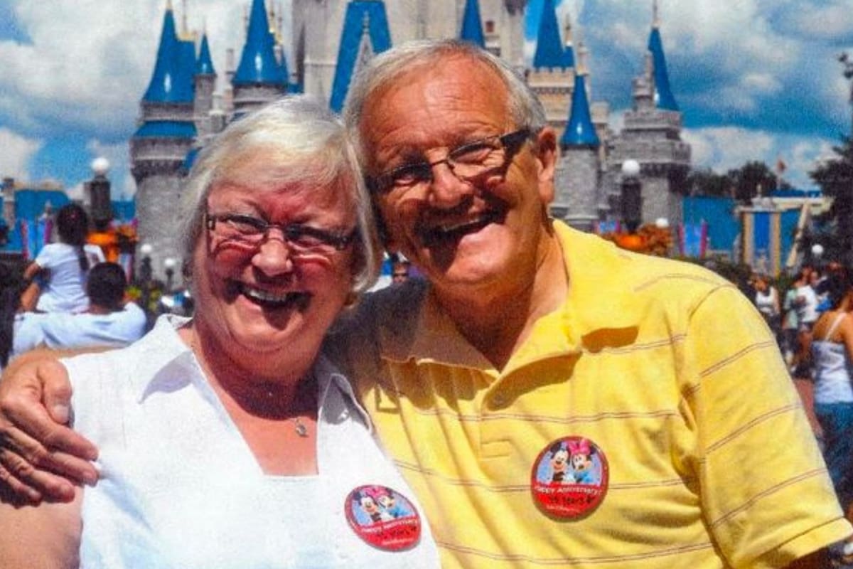 Joyce quería emprender un último viaje con su esposo Gordon, hasta que un inesperado error de la aerolínea frustró sus planes