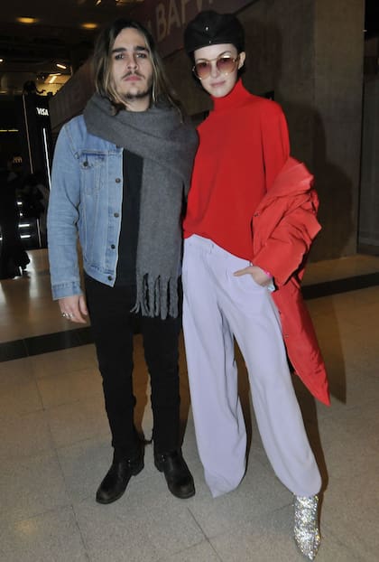 Patricio Sardelli, cantante de Airbag, y Melisa Garat juntos en el BAFWeek