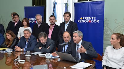 Juan Amondarain, Jorge D´Onofrio, Ramiro Gutiérrez, Micaela Ferraro, Pablo Garate, Gabriel Pampin, Javier Faroni, Hernán Albisu, Lisandro Bonelli,