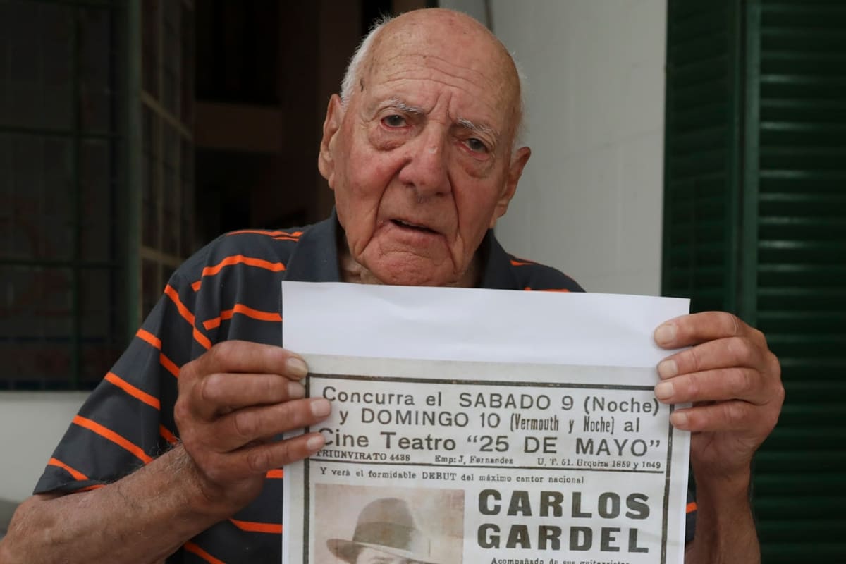 Juan Antonio Bravo. Tiene 92 años y estuvo en el ultimo recital que dio Carlos Gardel en la Argentina