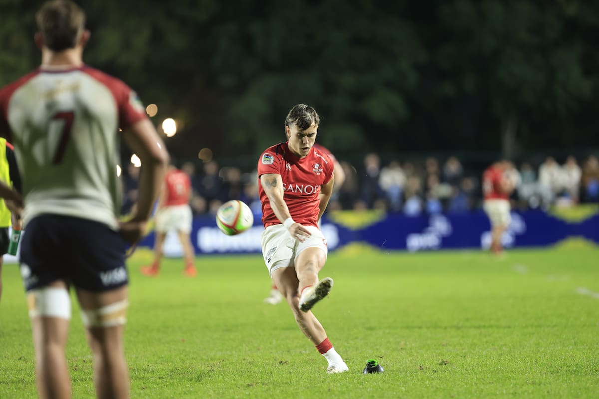 Juan Bautista Baronio en su salsa: las patadas a los palos; el rosarino de Dogos XV es el máximo anotador de la temporada en el Súper Rugby Américas.