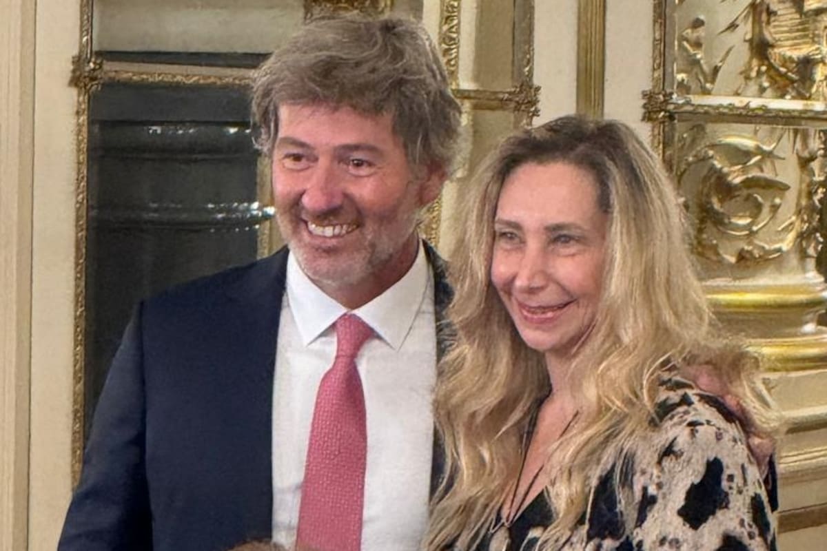 Juan Bautista Mahiques, nuevo ministro de Justicia, junto a Karina Milei