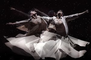 Juan Camargo, en la danza derviche del final del espectáculo "Folia"