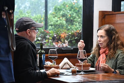 Juan Carlos Baglietto con Sandra Mihanovich en uno de los programas de Baglietto & Cocina
