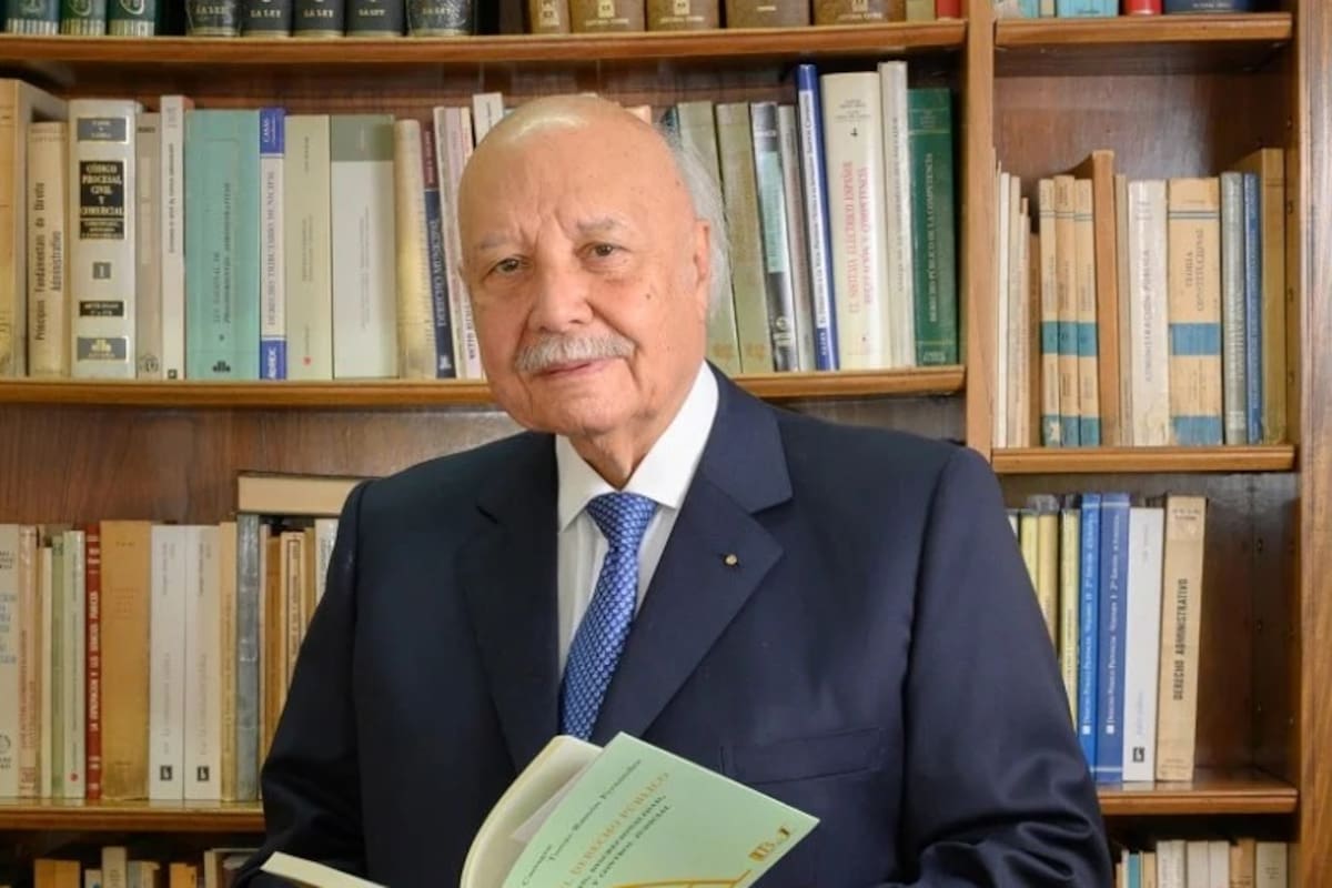 Juan Carlos Cassagne, presidente de la Academia Nacional de Derecho y Ciencias Sociales de Buenos Aires