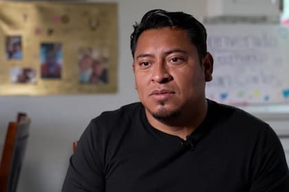 Juan Carlos ingresó a Estados Unidos hace 23 años y es el sustento económico de su familia