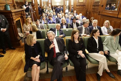 Juan Carlos Maqueda, entre los asistentes al homenaje