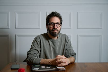 Juan Cruz Balian, autor de un nuevo ensayo sobre comunicación animal, explica qué falta para saber si esos sonidos constituyen un lenguaje