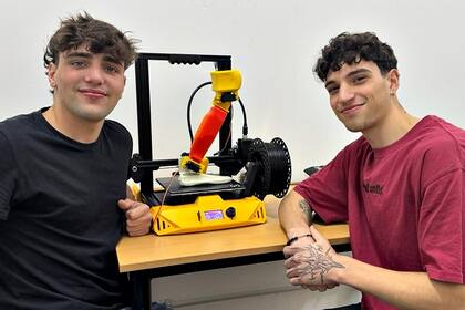 Juan Cruz Petazzi y Santino Ripacolli, los premiados