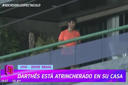 Juan Darthés, en su departamento de Río de janeiro, en Brasil