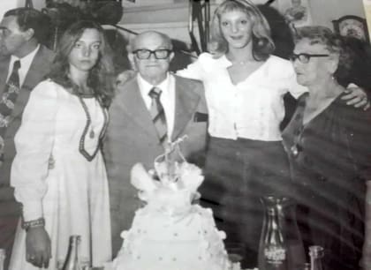 Juan Di Sandro y su esposa Filomena, durante la celebración de sus bodas de oro.