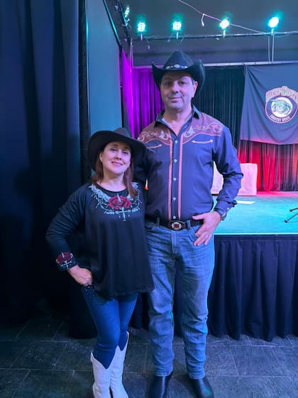 Juan Echeverría y su esposa