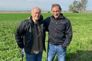 Juan Ezcurra, titular de Managers SRL, con Ramón Díaz; ambos tienen una sociedad por la genética