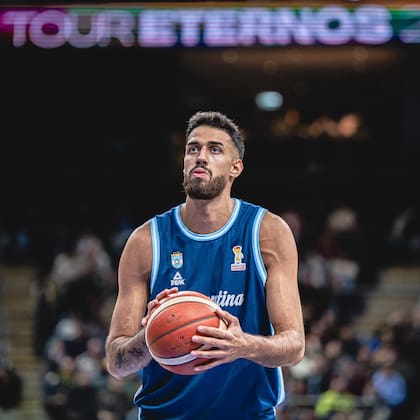 Juan Fernández se irá al básquetbol univeristario de los Estados Unidos, otro jugador que se perderá varias ventanas por eso