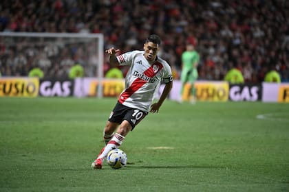 Juan Fernando Quintero es el capitán de River ante la ausencia de Franco Armani, que está desgarrado