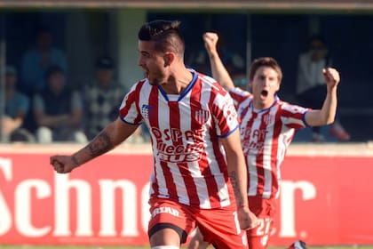 Juan Gabriel Rivas marcó el 3-2 de penal
