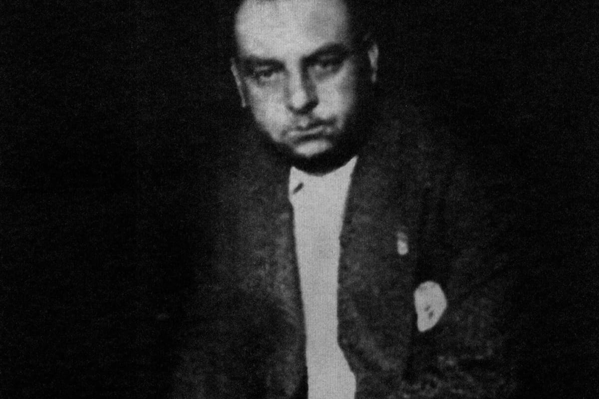 Juan Galiffi, alias Chicho Grande, detenido tras el asesinato de su enemigo Francisco Marrone, conocido como Chicho Chico, en 1933