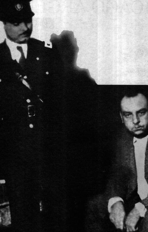 Juan Galiffi, alias Chicho Grande, detenido tras el asesinato de su enemigo Francisco Marrone, conocido como Chicho Chico, en 1933