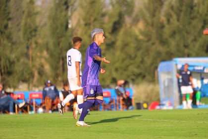 Juan Gauto ingresó en el complemento y sentenció la goleada ante República Dominicana