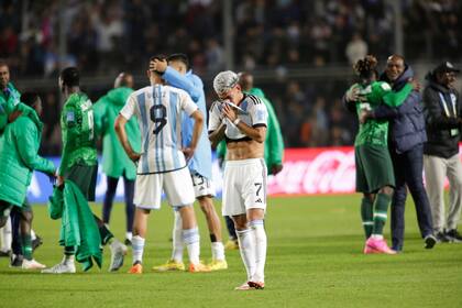 Juan Gauto ingresó en la segunda mitad, pero no pudo evitar la eliminación de la selección argentina a manos de Nigeria; su expresión ilustra la desazón del equipo