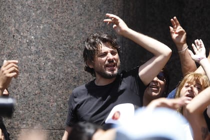 Juan Grabois, a fin del año pasado, cuando encabezó una protesta en el Ministerio de Economía por el ajuste a los planes sociales; hoy apuntó nuevamente contra Massa