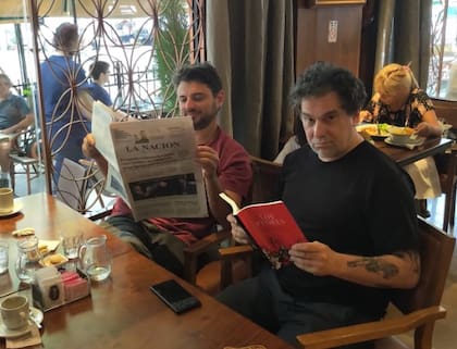 Juan Grabois y Andrés Calamaro