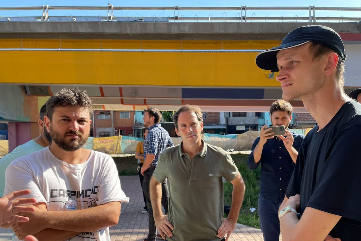 Juan Grabois y Vitalik Buterin en el Barrio 31