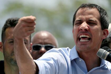 Juan Guaidó, presidente encargado de Venezuela, volvió a convocar hoy a los militares a rechazar la autoridad de Maduro