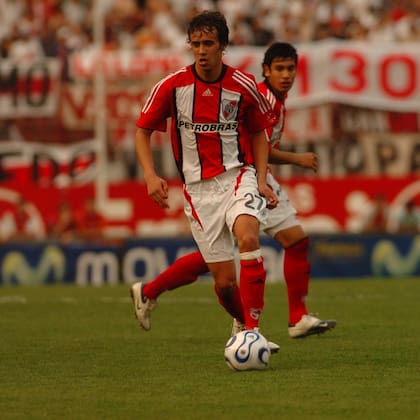 Juan Ignacio Antonio con la camiseta de River