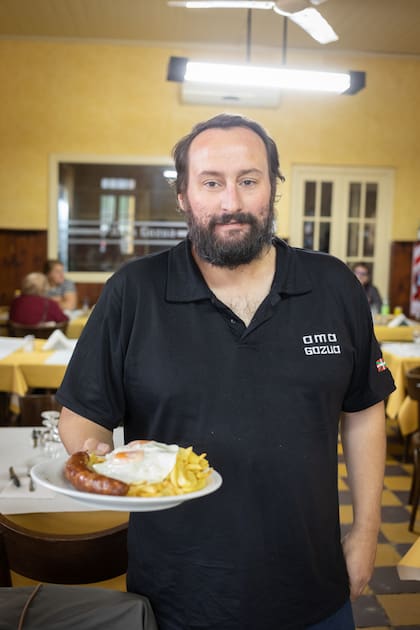 Juan Ignacio Ercoreca, descendiente de los fundadores y mozo de Ama Gozua.
