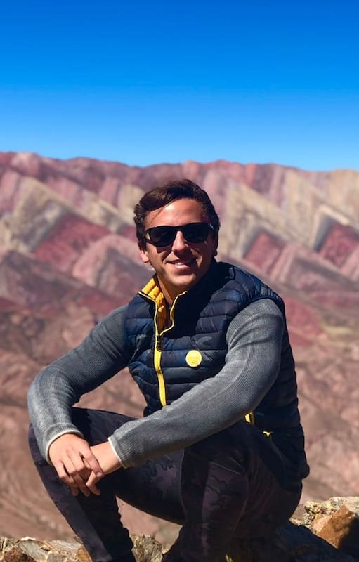 Juan Ignacio trabaja desde su hogar para una empresa inglesa