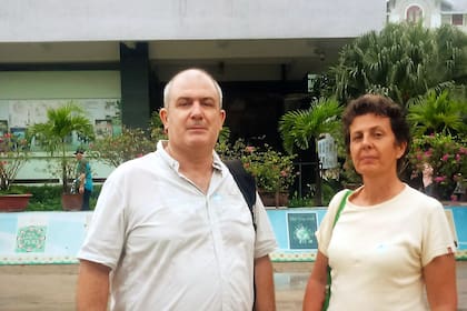 Juan Ignacio y Encarnación, sus hijos