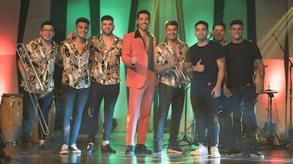 Juan Ingaramo es el "rey" del mambo
