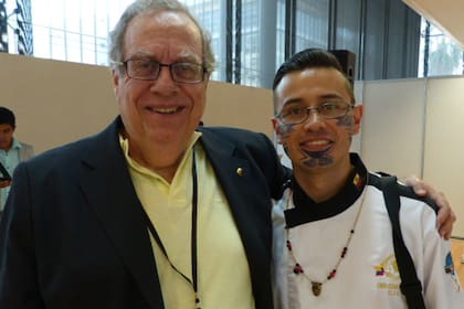 Juan José Aniceto y sus pinturas tribales