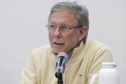 Juan José Bahillo, secretario de Agricultura, Ganadería y Pesca, durante la conferencia de prensa, dijo que la medida beneficiaría a las plantas de crushing