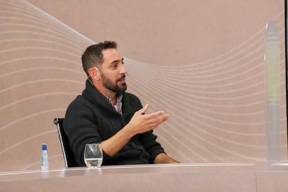 Juan José Bartolomé Saavedra contó cómo los clientes se amontonaban en la puerta de su negocio antes de que abriera por primera vez.