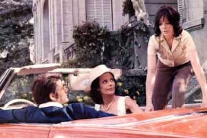 Juan José Camero, Luisina Brando y Marilina Ross, dirigidos por Leopoldo Torre Nilsson en Piedra libre, la última película que el director completaría en su carrera, antes de fallecer, en 1978