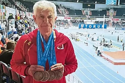 Juan López empezó a correr a sus 66 años y hoy se convirtió en un deportista destacado.
