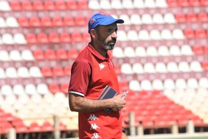 Juan Manuel Azconzabal dejó de ser el entrenador de Unión de Santa Fe