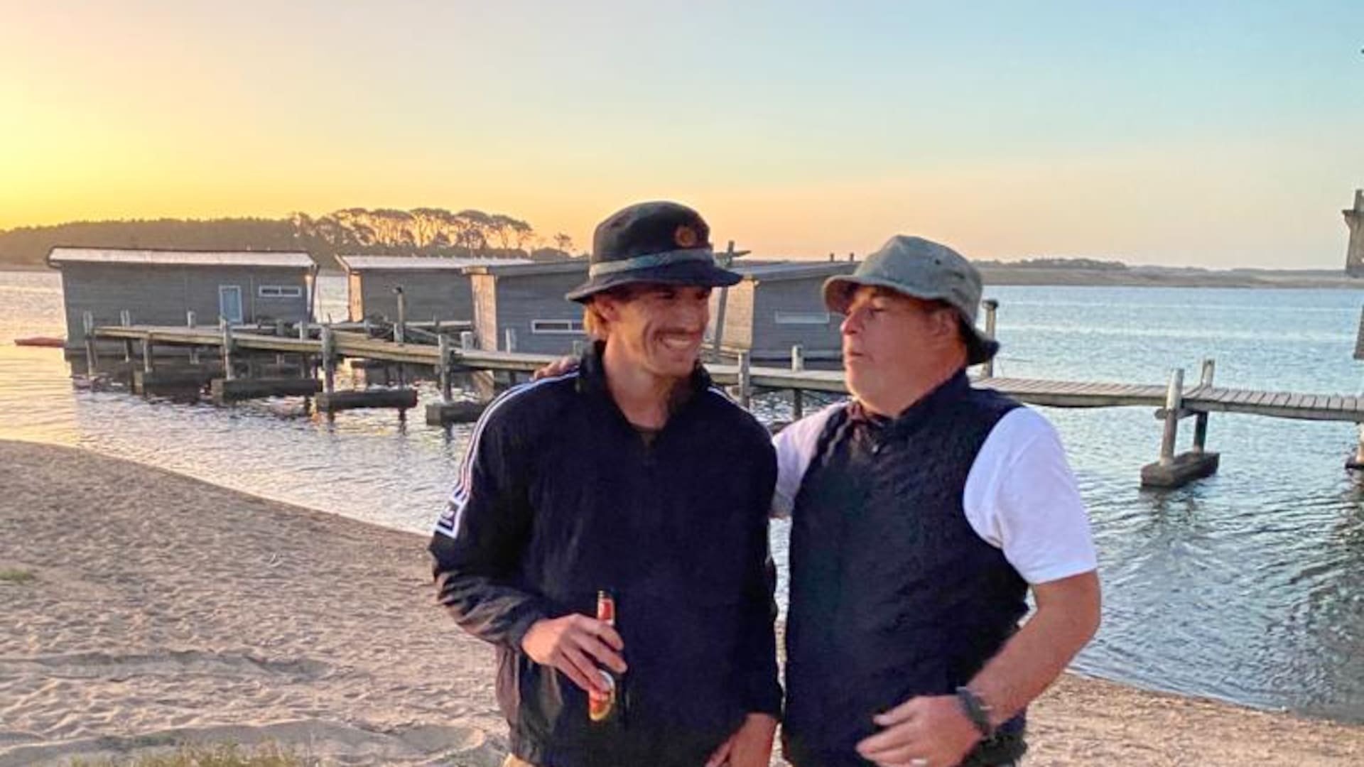 Juan Manuel y su padre Gabriel Barbot, que trabajan juntos en el emprendimiento.