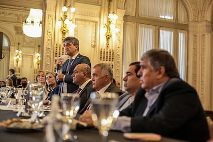 Juan Manzur durante los encuentros en Tucumán