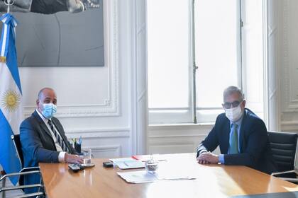 Juan Manzur, jefe de Gabinete, con Julián Domínguez, ministro de Agricultura