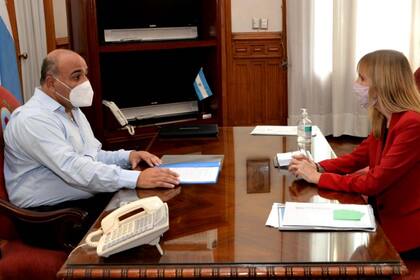 Juan Manzur junto a la futura Secretaria de Acceso a la Salud de la Nación, la Dra. Sandra Tirado