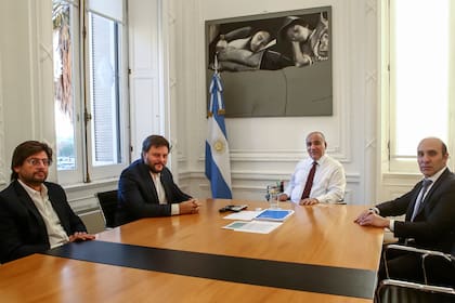 Juan Manzur se reunió con Leandro Santoro para analizar líneas de trabajo para la ciudad de Buenos Aires