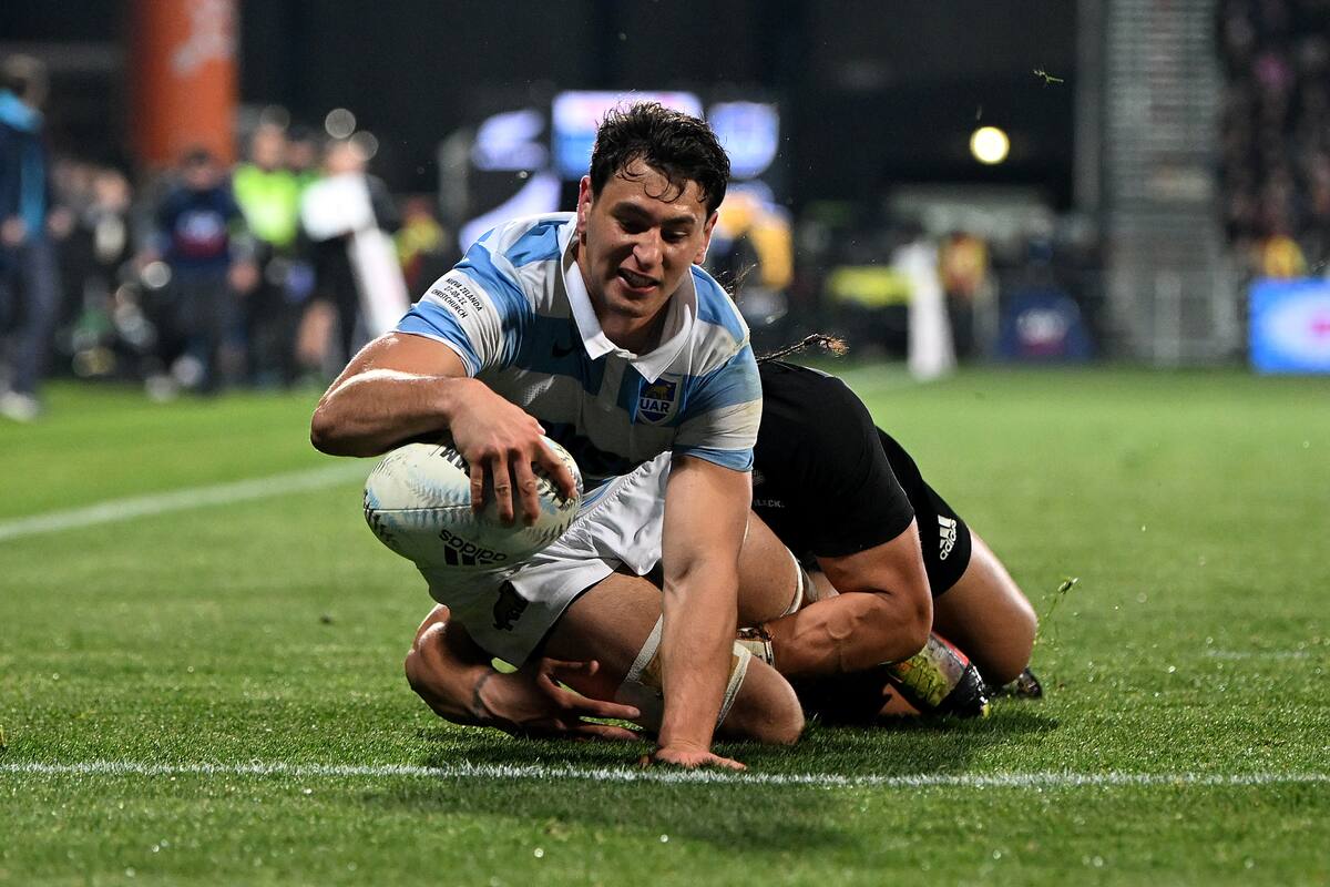 Juan Martín González apoyó un try ante los All Blacks en el partido del sábado pasado, en el que se impuso la Argentina