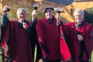 Con poncho de Los Infernales, descendientes de Güemes se reunieron para homenajear al prócer salteño