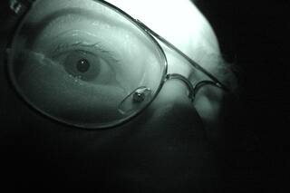 Cámaras de detectives y retratos fantasmagóricos de uno de los fotógrafos más reconocidos de la Argentina