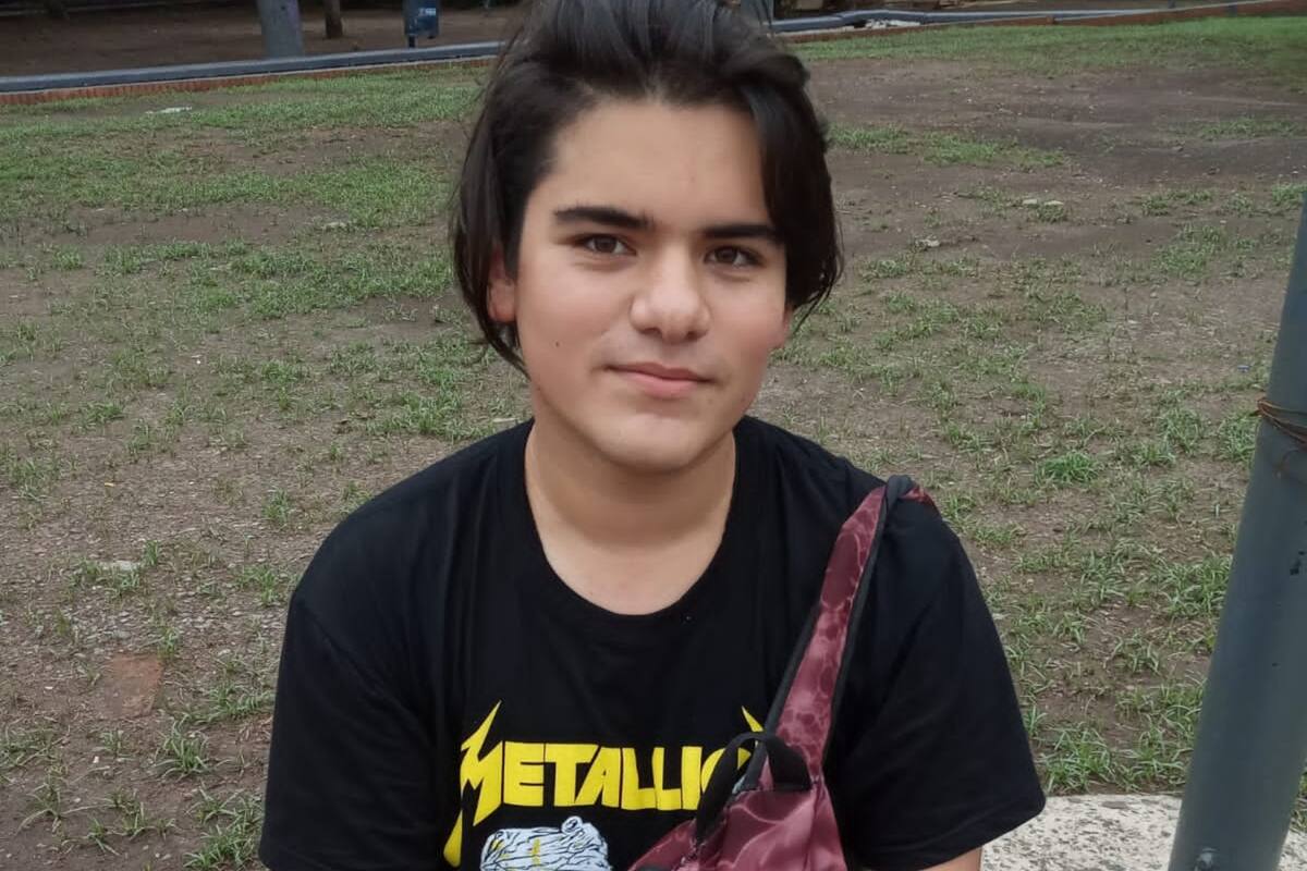 Juan Minafó estaba solo en la parada de un colectivo y un desconocido lo ayudó a volver a su casa, en Don Orione (Foto: Gentileza Juan Minafó)