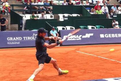 Juan Monaco en su victoria ante Andrey Golubev